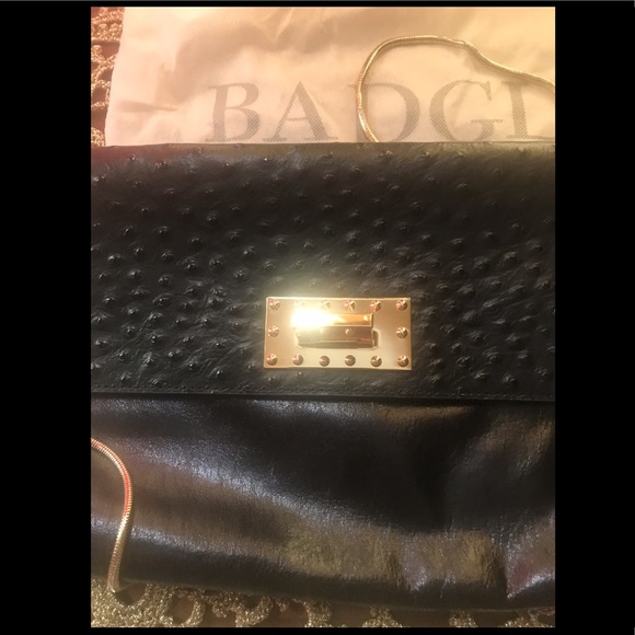 Badgley Mischka leather purse w/gold chain strap - Picture 5 of 8